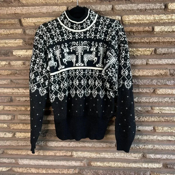 Demetre Vintage Black and White Nordic Reindeer  Winter Ski Sweater Size Large - Picture 1 of 9
